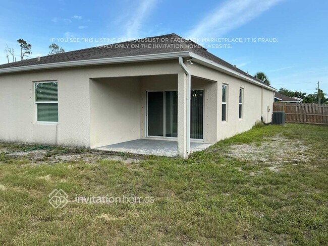 Building Photo - 23450 Moreland Ave