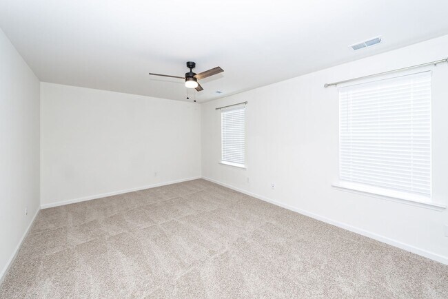 Building Photo - 3 Bedroom, 2.5 Bathroom Home in Hunters Bend - Ladson