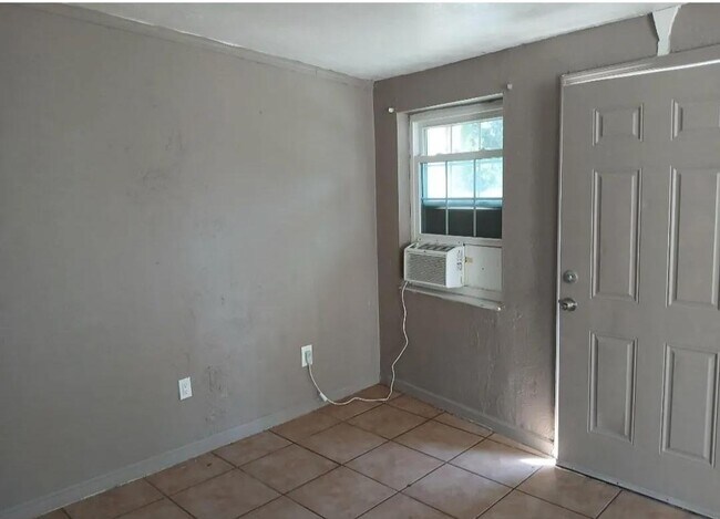 Building Photo - 6232 62nd Ave N