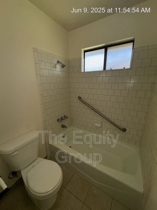 Building Photo - 4623 W Cypress Ave
