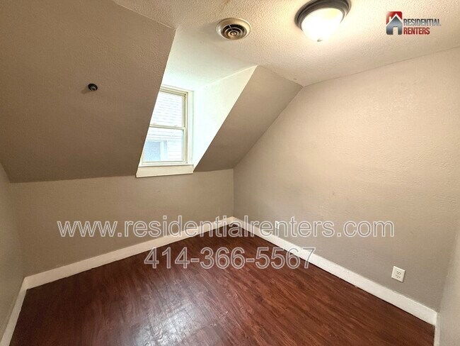 Building Photo - 2804 N Palmer St