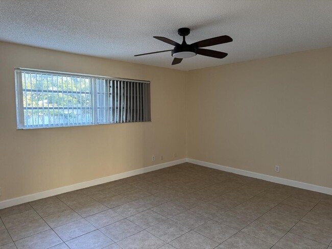 Building Photo - 5220 SW 43 TERRACE # 1-2 DANIA BEACH, 33314