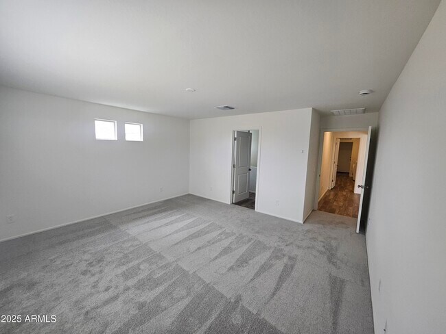 Building Photo - 1185 N 13th St