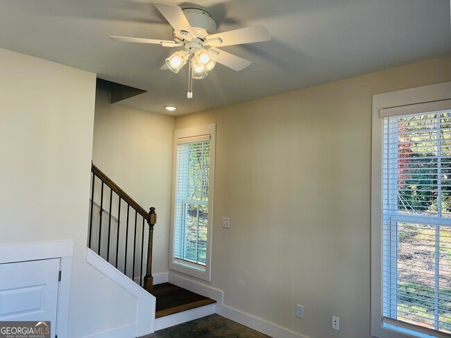 Building Photo - 100 Gardenia Ln