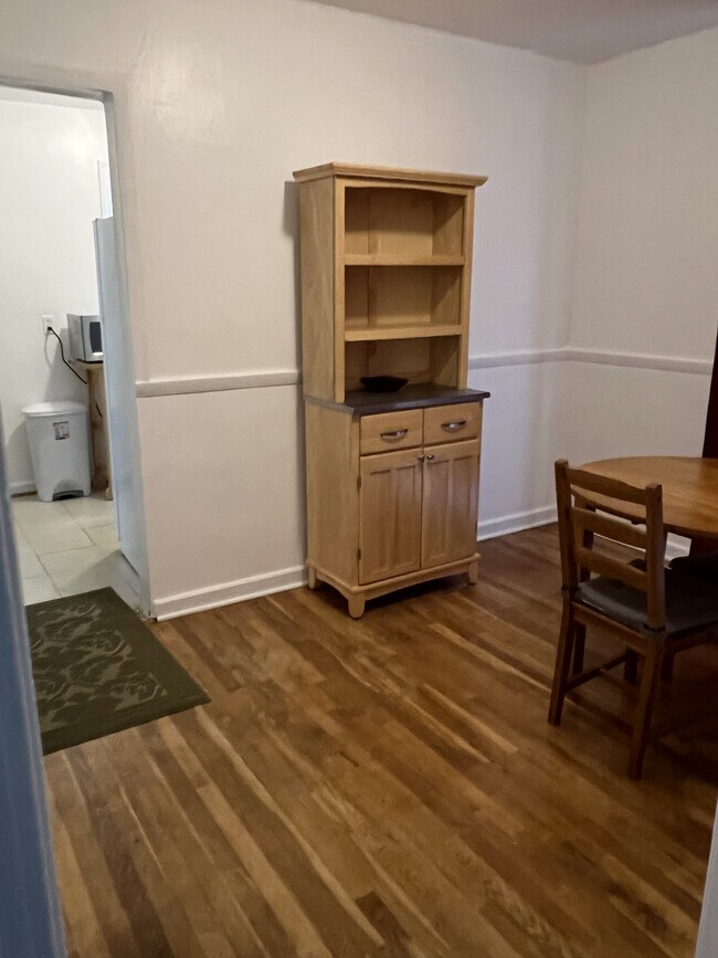 Building Photo - 5015 Nantucket Rd