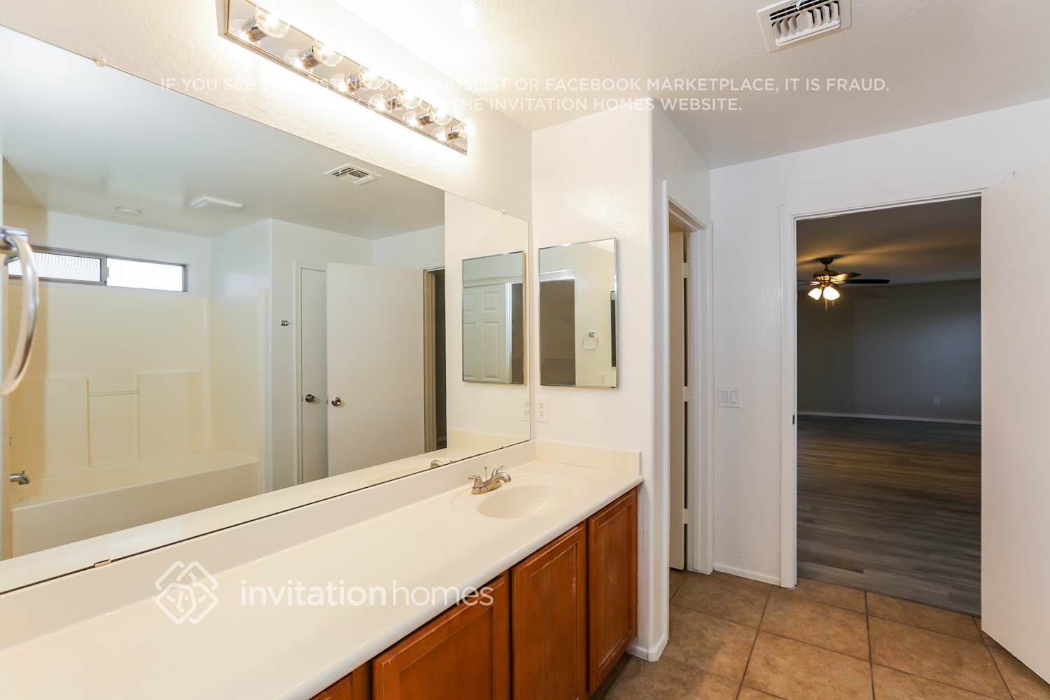 Building Photo - 11867 W Sherman St