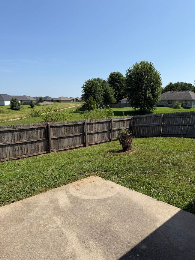 Building Photo - 307 E Pintail Dr