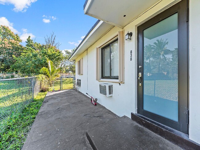 Building Photo - 836 NW 98th St