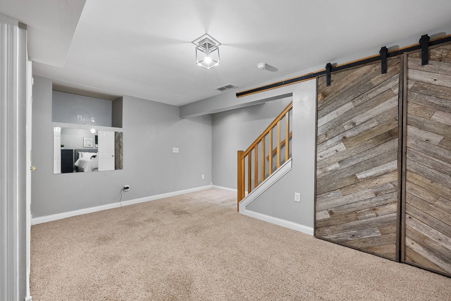 Building Photo - 950 N 6th St