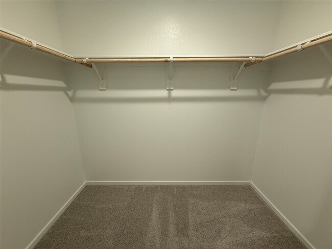 Building Photo - 3013 Blue Gem Ct