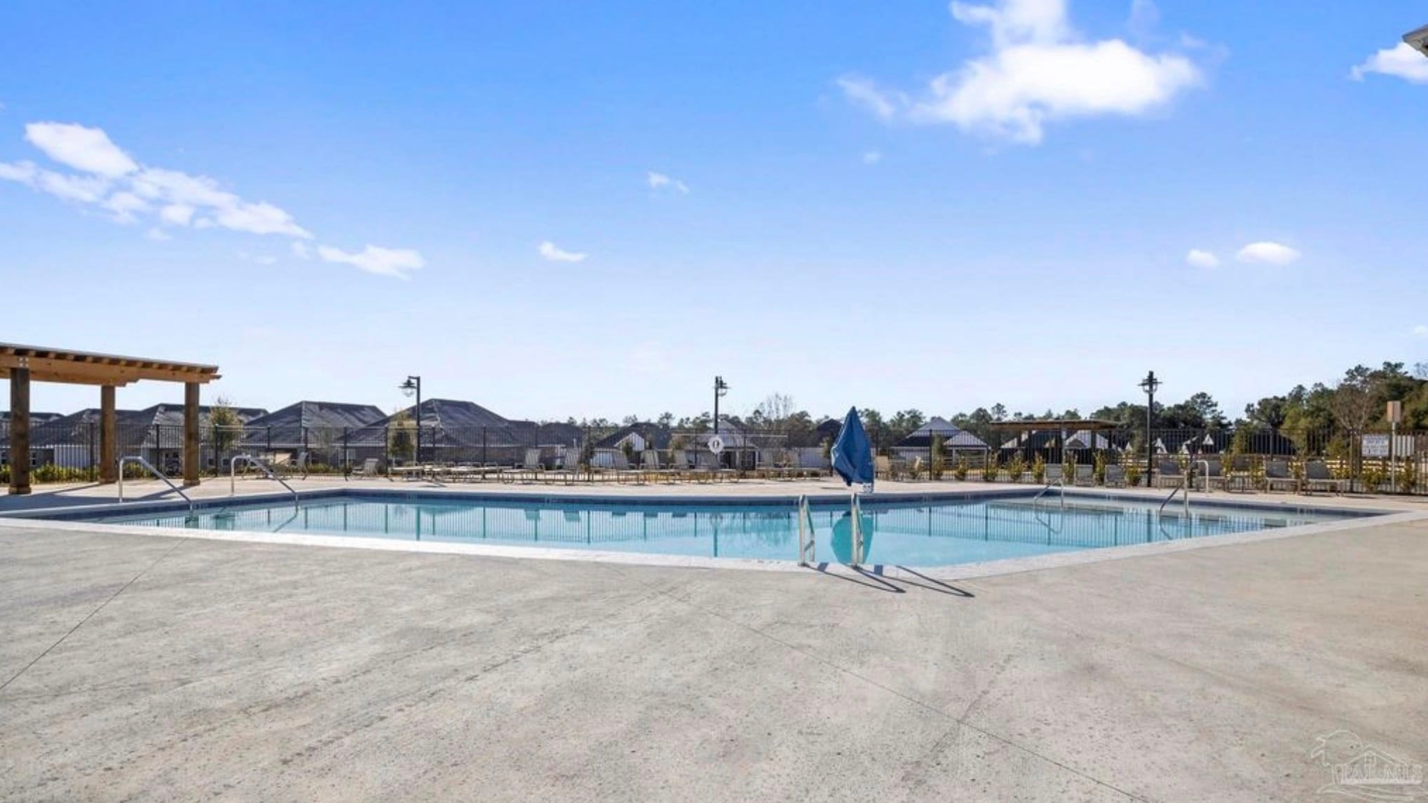 Building Photo - 5851 Sargassum Ln