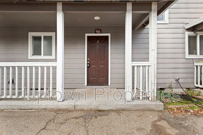 Building Photo - 367 NW Bailey Ave