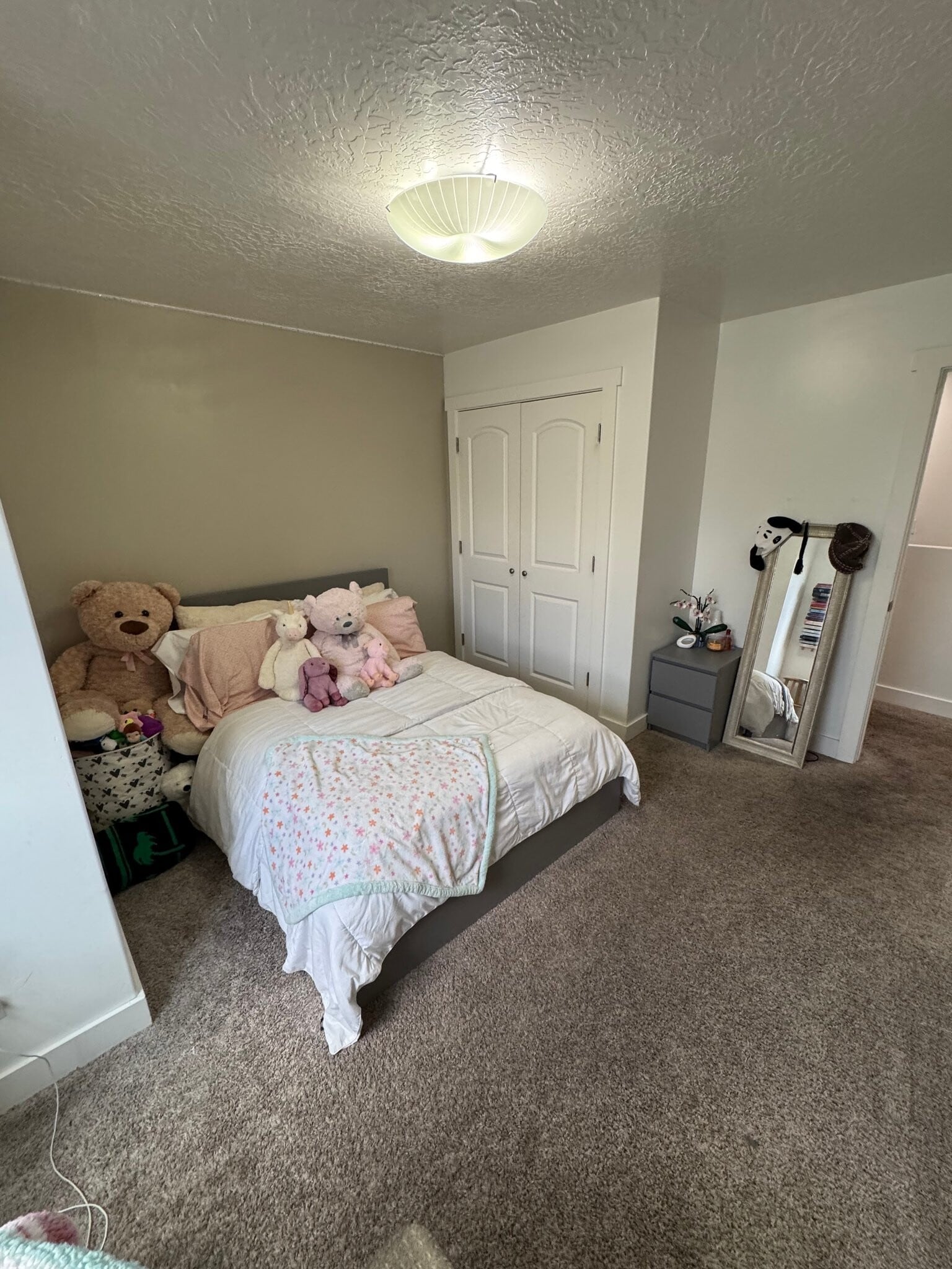 Building Photo - 822 N 1120 E