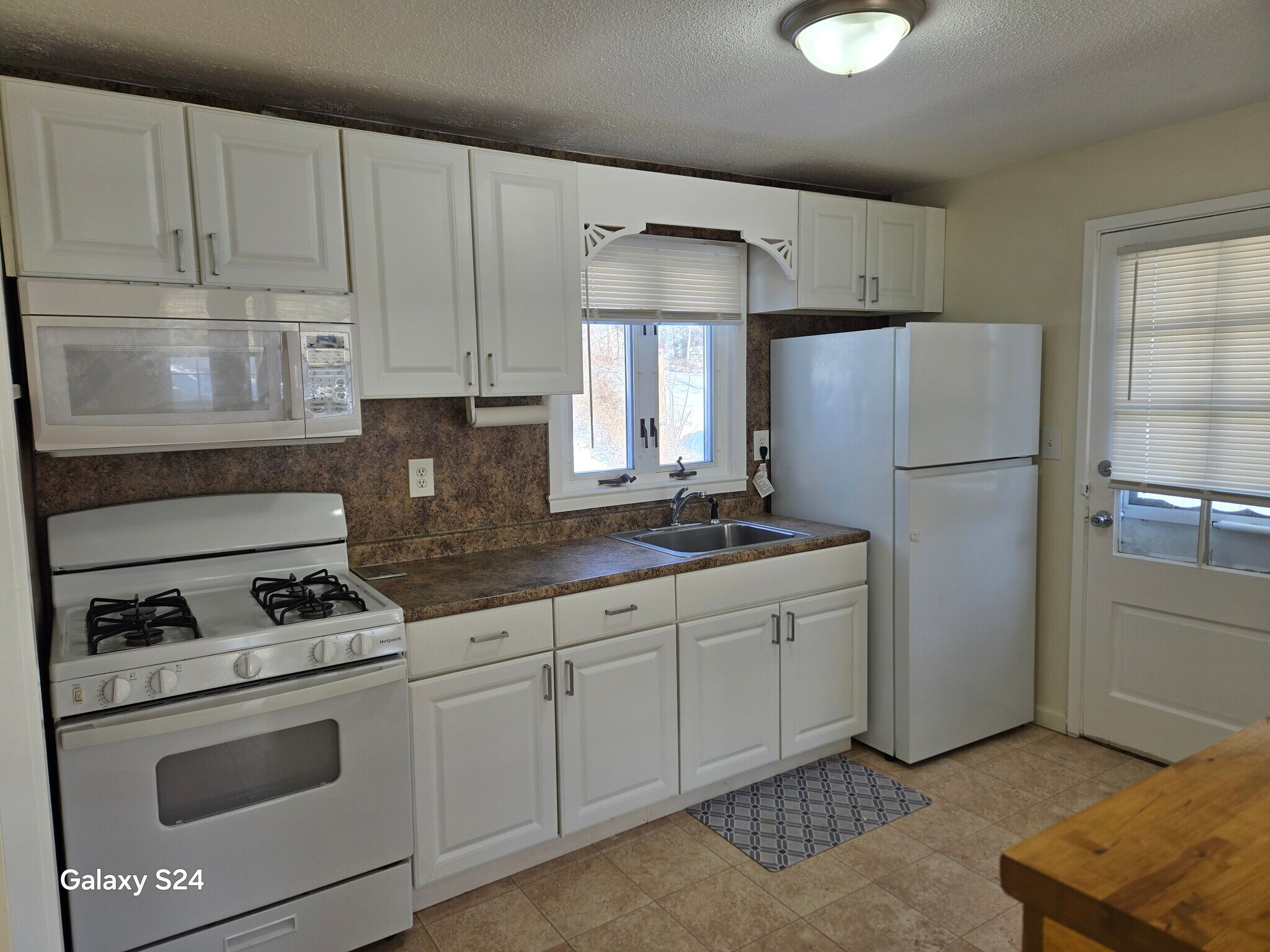 Building Photo - 94 Cortland Cir