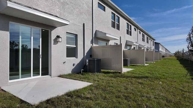 Building Photo - 2746 Skyline Lp