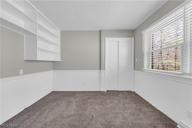 Building Photo - 1183 Romayne Dr