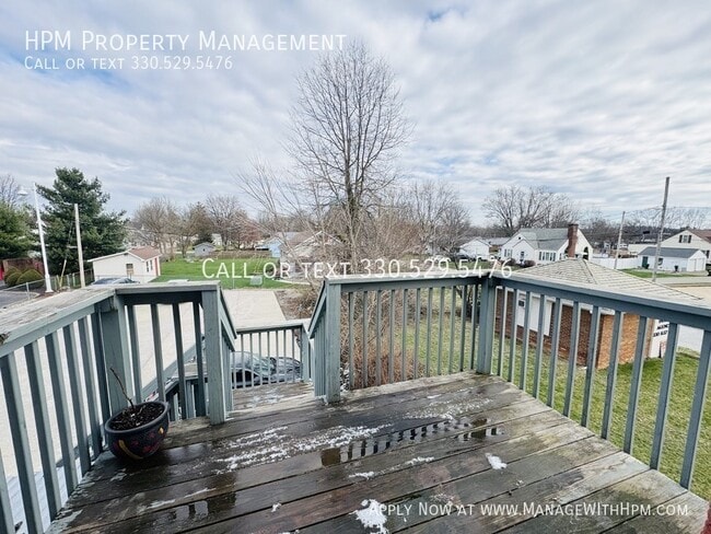 Building Photo - 2722 Lincoln Way E