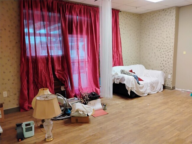 Building Photo - 9788 Clarewood Dr