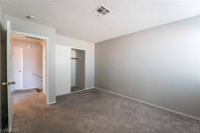 Building Photo - 8705 Isola Dr