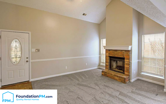 Building Photo - 5162 Walton Lake