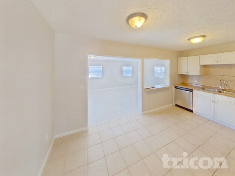 Building Photo - 7000 Brentford Rd