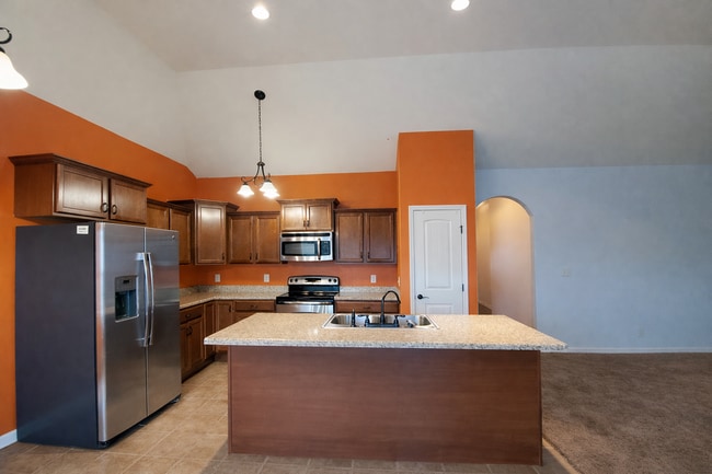 Building Photo - 3 bedroom 2 bath Gem in Hidden Springs Subdivision