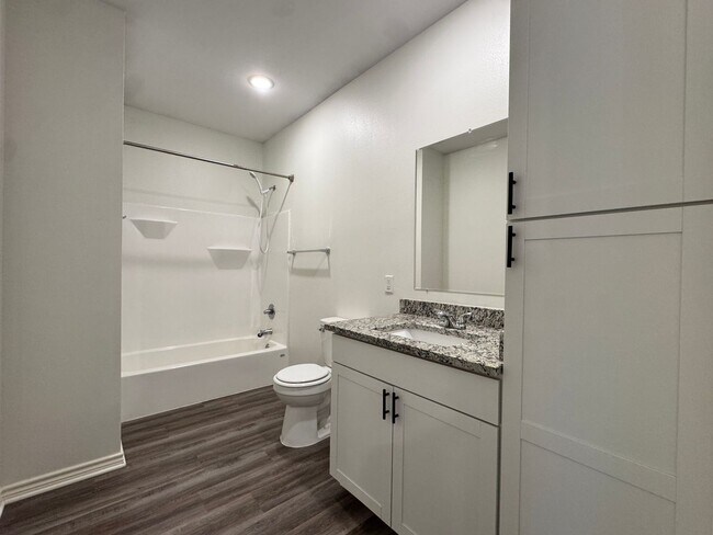 Building Photo - 13209 County Rd 499