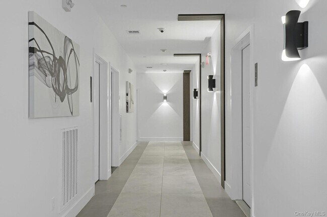 Building Photo - 962 US-9W