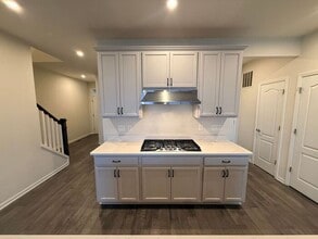 Building Photo - Lake Orion Townhome for Rent – 3 Bed, 2.1 Bath | 1,858 Sq Ft | $3,000/month