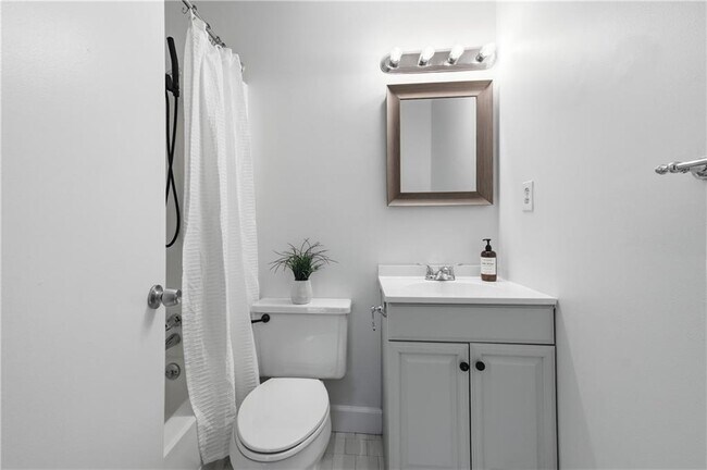 Building Photo - 1677 Wynndowne Trail