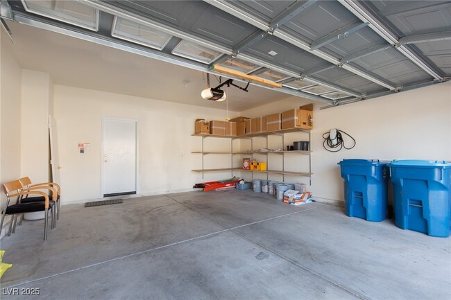 Building Photo - 2738 Grande Valley Dr