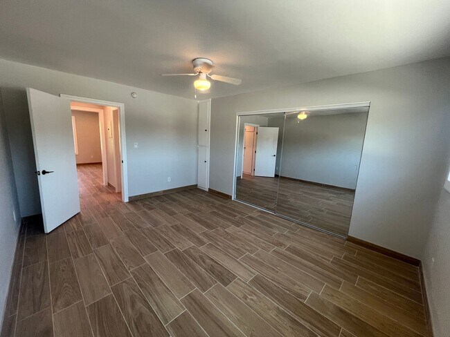 Building Photo - 7237 Variel Ave