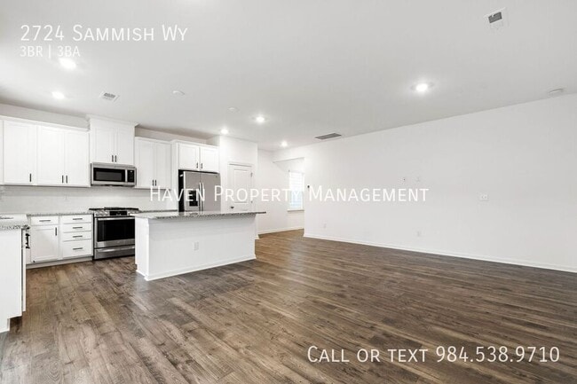 Building Photo - 2724 Sammish Way