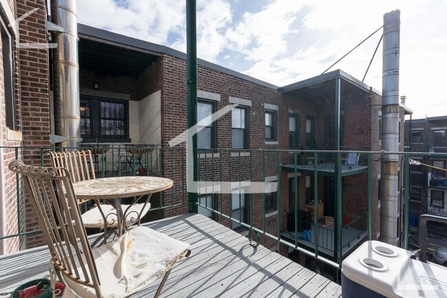 Building Photo - 9/1 No Fee! Spacious Allston 1BR wth balcony, heat inc