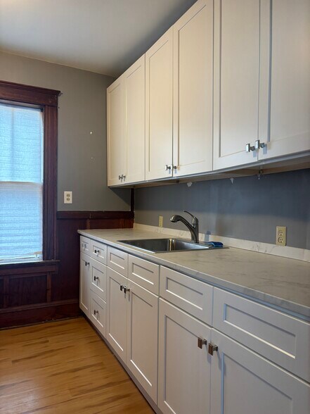 Building Photo - 109 Hemond Ave