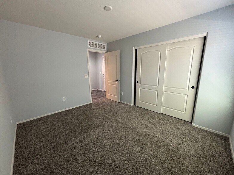 Building Photo - 5154 E Arguedas Pl