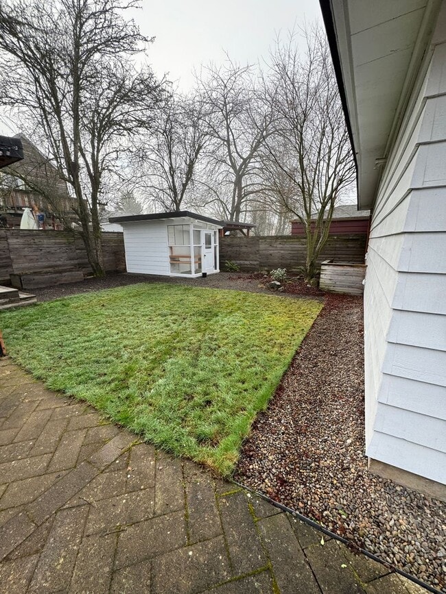 Building Photo - Beautifully remodeled 4 bedroom with ADU! PVT backyard, garage pets ok!