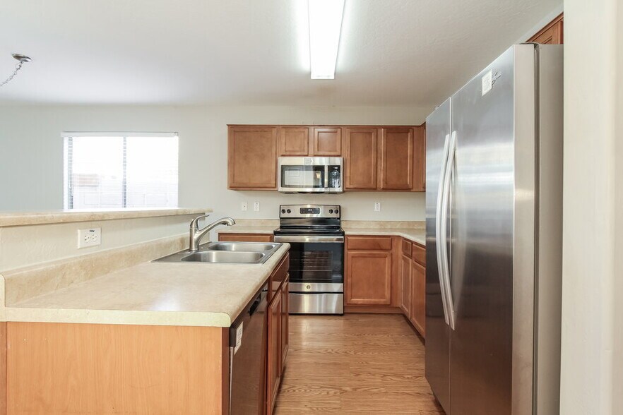 Building Photo - 372 S 151st Ave