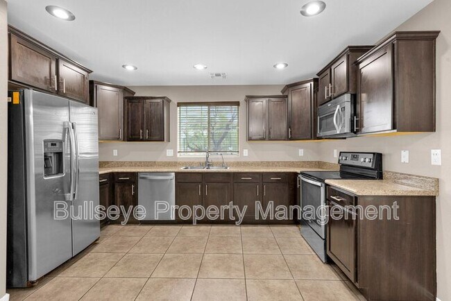 Building Photo - 2581 S Penrose Dr