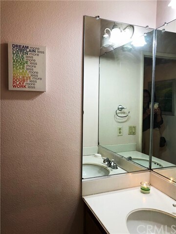 Building Photo - 15 Monaco