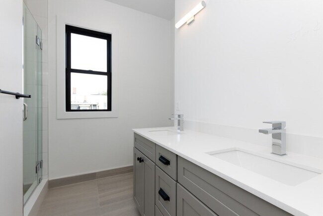 Building Photo - 630 Dorchester Ave