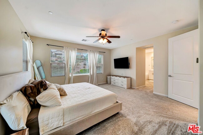 Building Photo - 25151 Golden Maple Dr