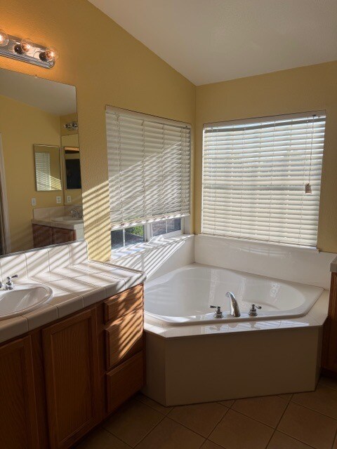 Building Photo - 8033 Farin Ct