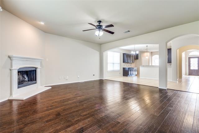 Building Photo - 216 Rugby Ln