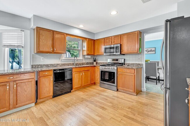 Building Photo - Spacious 4BR Colonial with Garage & Pool