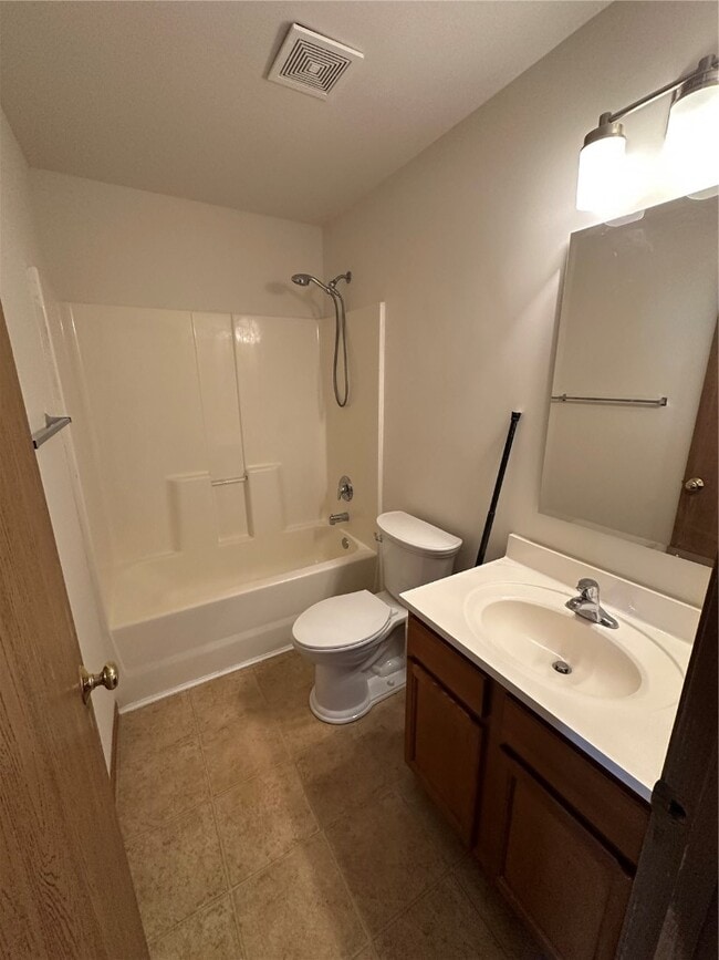 Building Photo - 228 Truman Ct