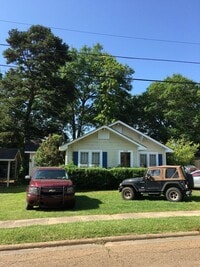 Building Photo - 2 Blocks from Tech - Large 4 bed / 2 bath