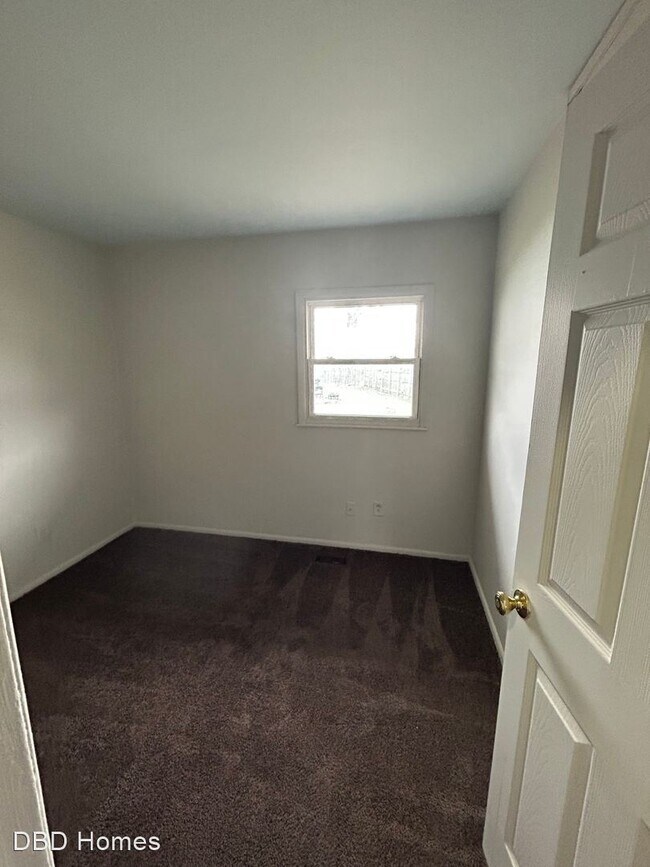 Building Photo - 3 br, 1 bath House - 2817 Larwill Ct