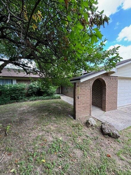Entrance - 8612 S 31st Ter