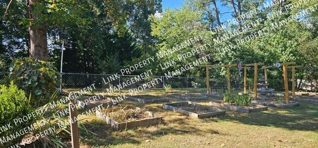 Building Photo - 9328 Berkshire Cir